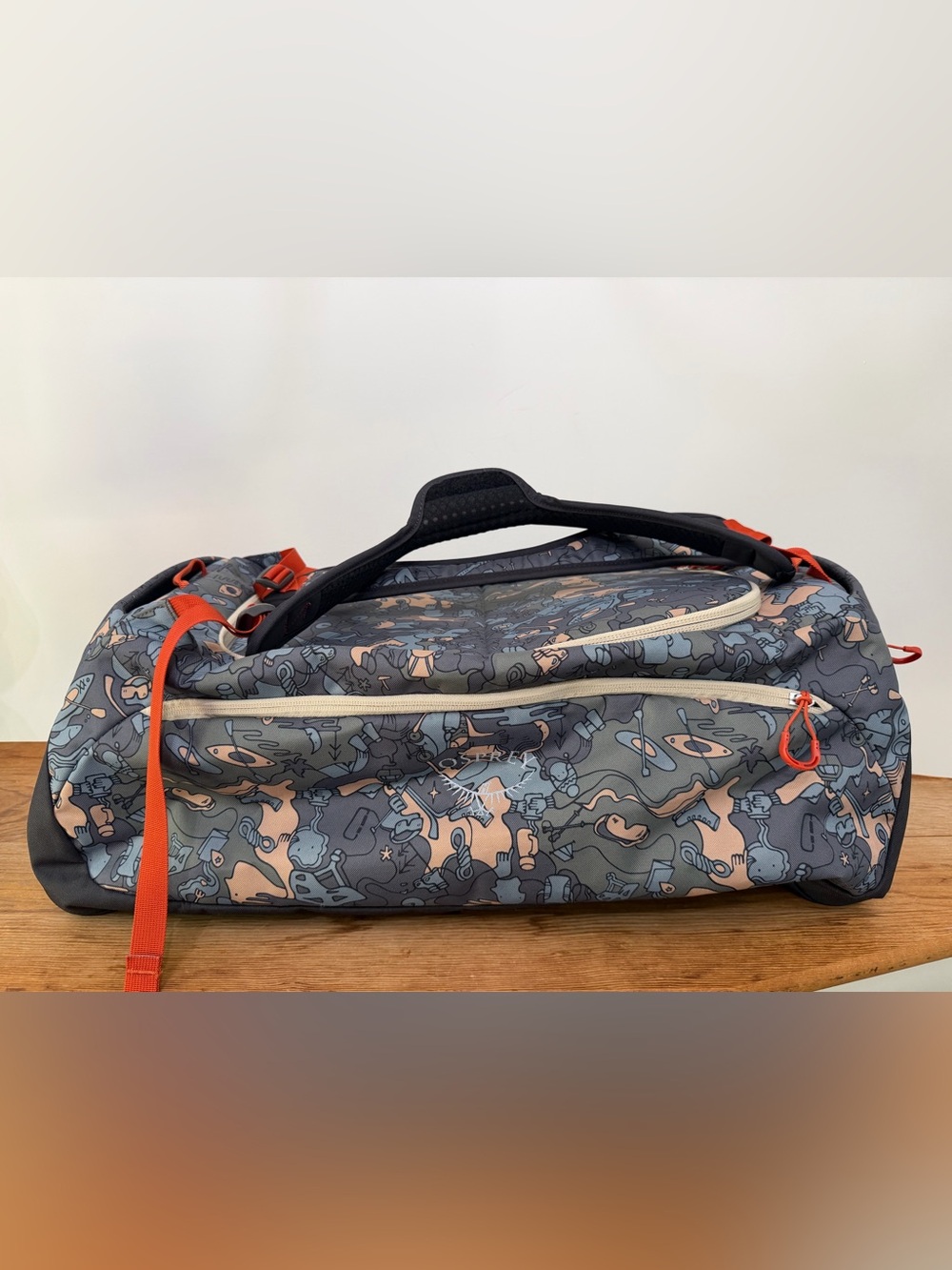 NWOT Osprey Daylite Duffel 60L Convertible Backpack Travel Bag Hiking Outdoors